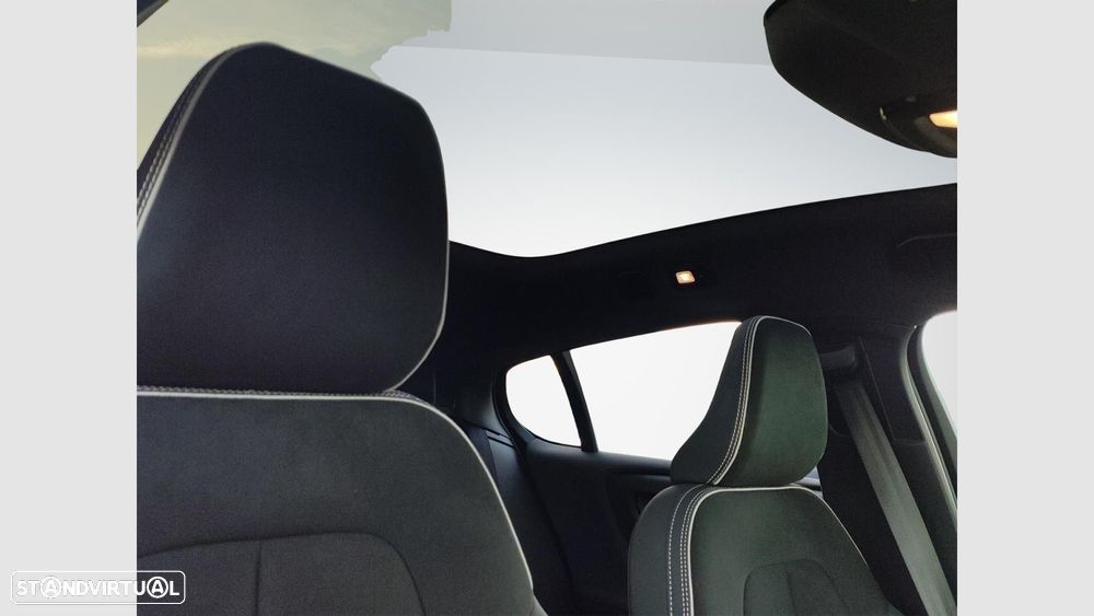 Volvo EC40 82 kWh Twin Motor Performance Black Edition - 19