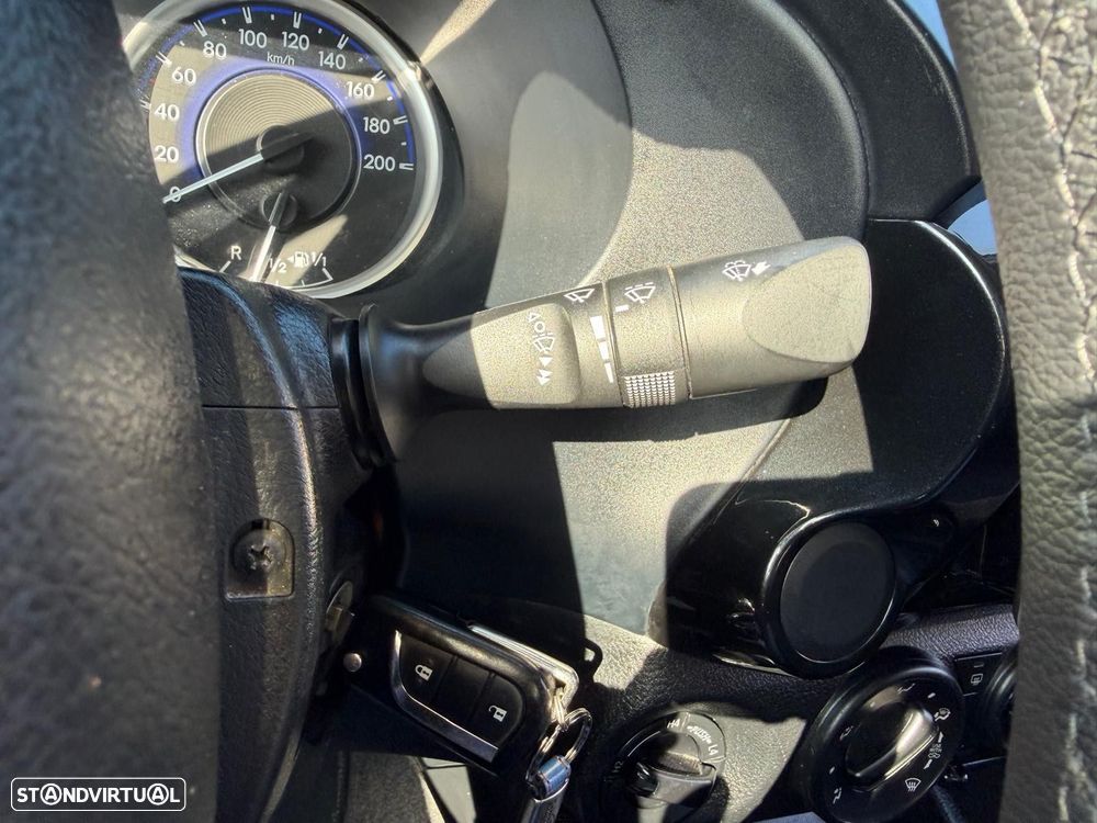 Toyota Hilux 2.4 D-4D 4WD CD CH - 22