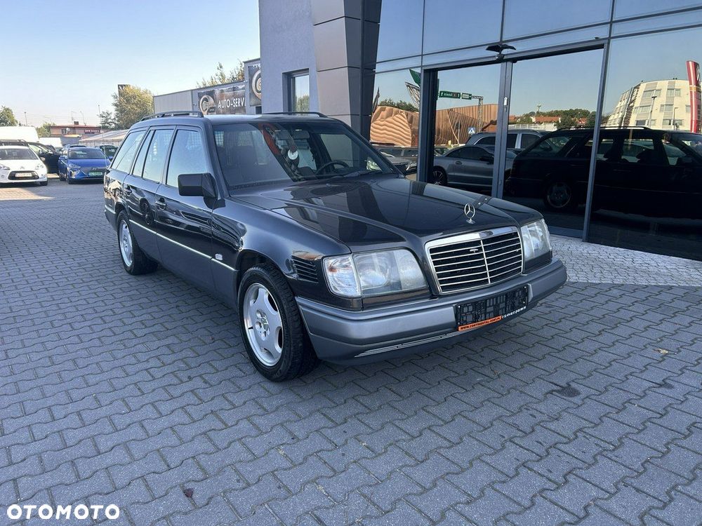 Mercedes-Benz Klasa E 250 T D Elegance - 2