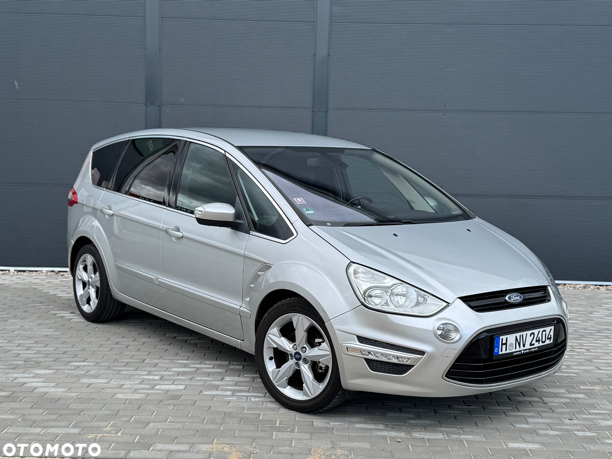 Ford S-Max - 12