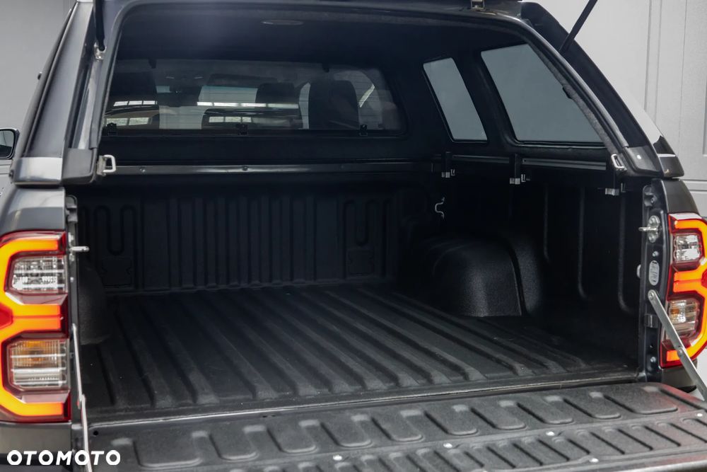 Toyota Hilux 2.8 D-4D Double Cab SR5+ 4x4 - 29