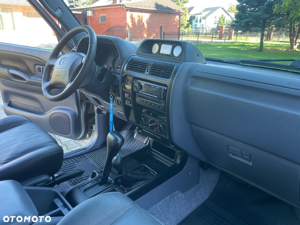 Toyota Land Cruiser - 15