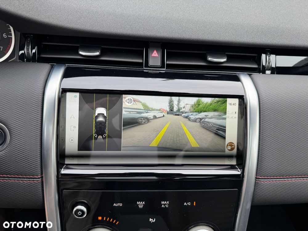 Land Rover Discovery Sport P300e R-Dynamic HSE - 24