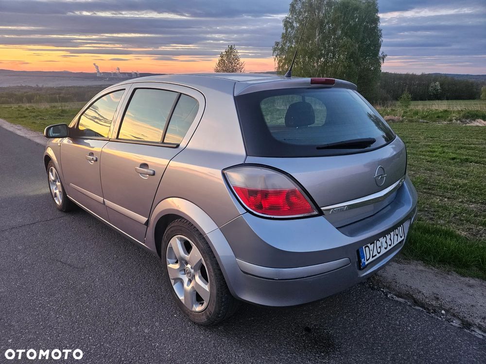 Opel Astra 1.7 CDTI Enjoy - 12