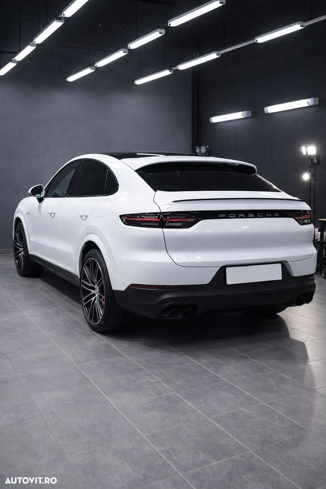 Porsche Cayenne Coupe E-Hybrid Tiptronic S - 2