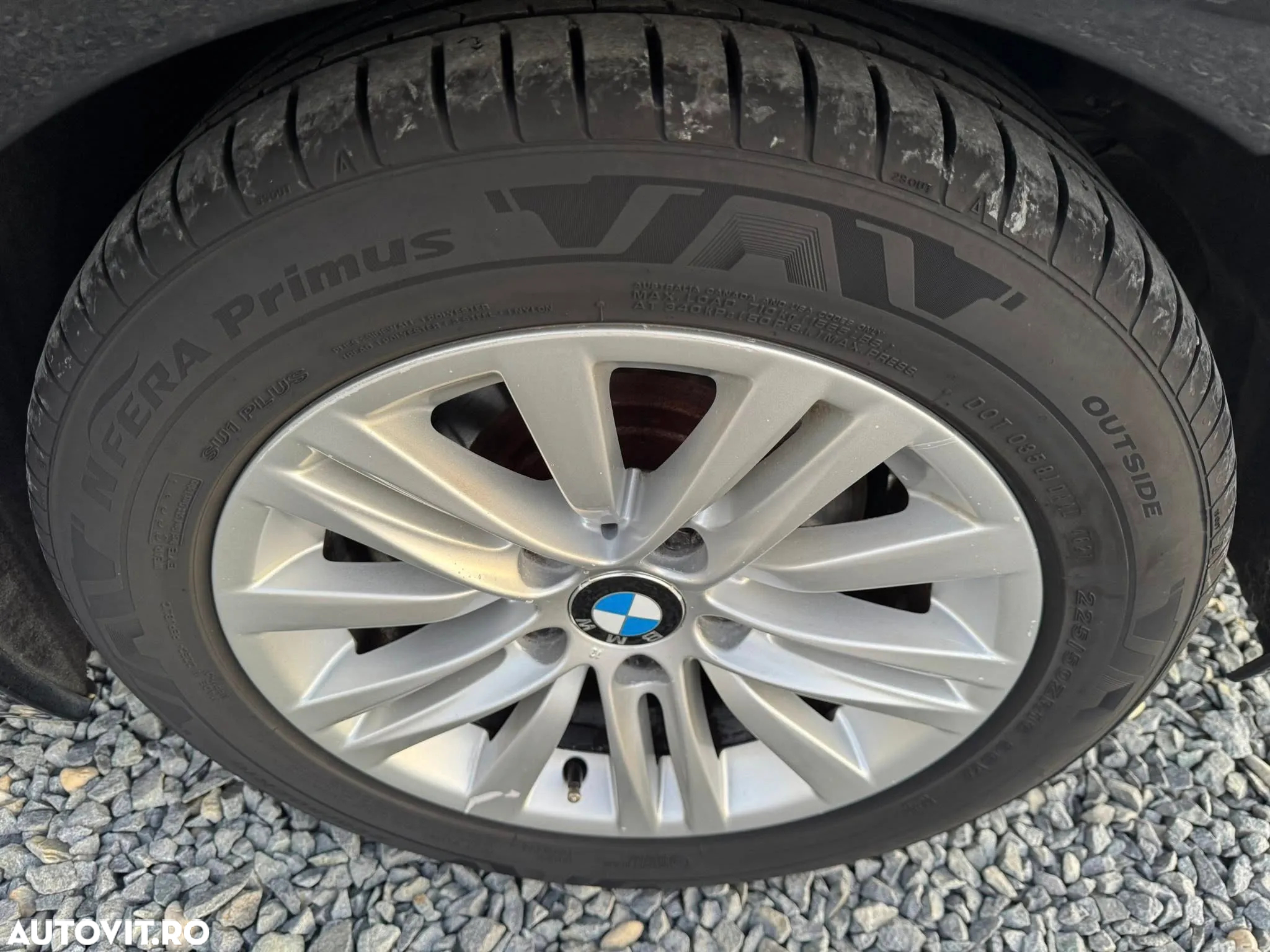 BMW Seria 3 318d Touring Luxury Line - 9