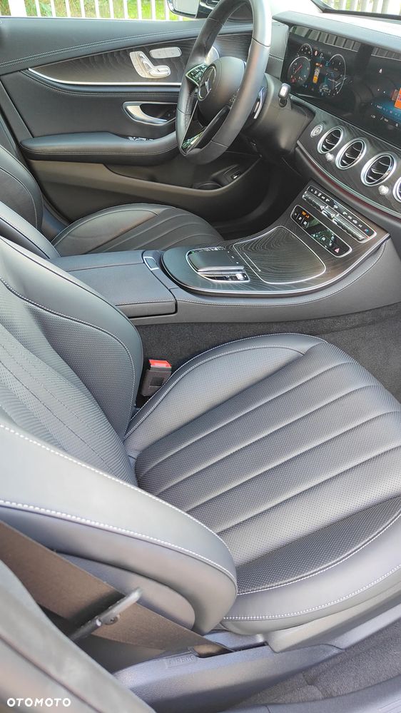 Mercedes-Benz Klasa E 220 d 4-Matic Avantgarde - 17