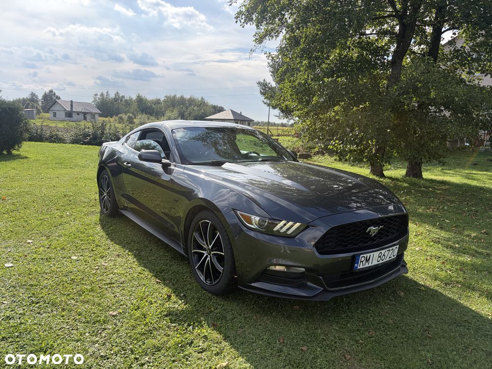 Ford Mustang - 2