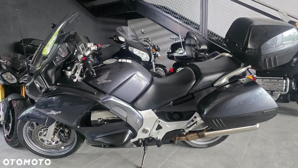 Honda ST - 2