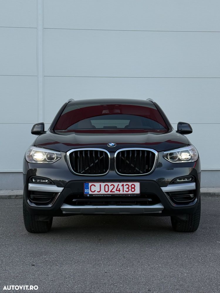 BMW X3 xDrive20d AT Luxury Line - 8