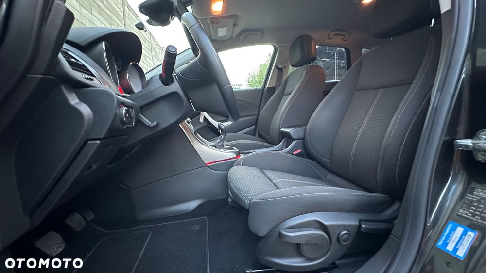 Opel Astra 1.4 Turbo Innovation - 32