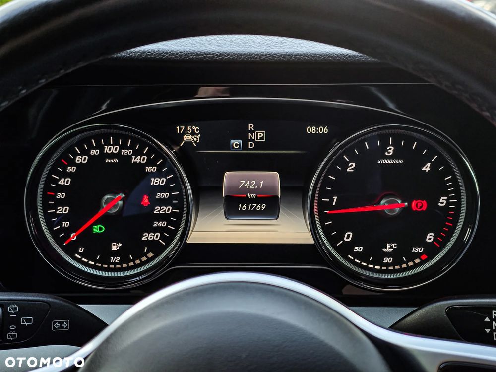 Mercedes-Benz Klasa E 220 d 9G-TRONIC - 24