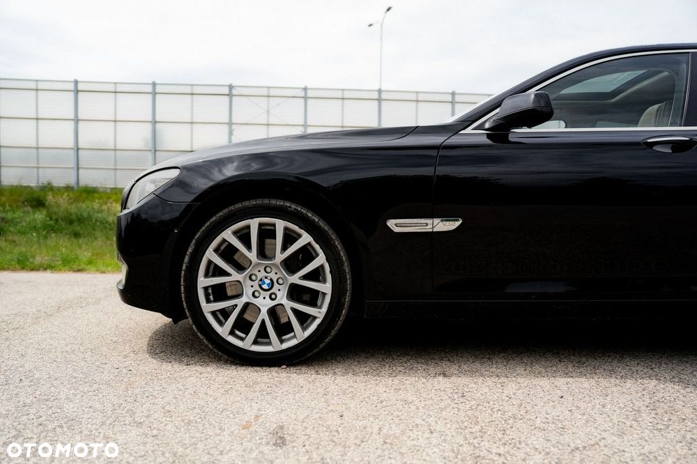 BMW Seria 7 - 8