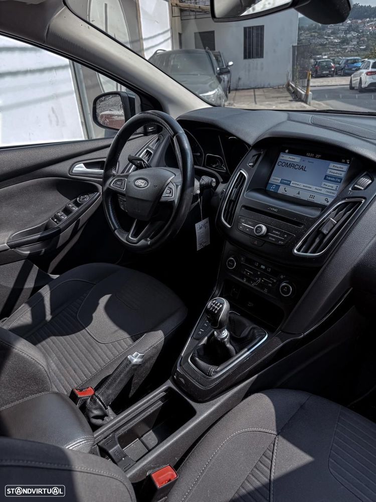 Ford Focus 1.5 TDCi ECOBlue ST-Line - 9