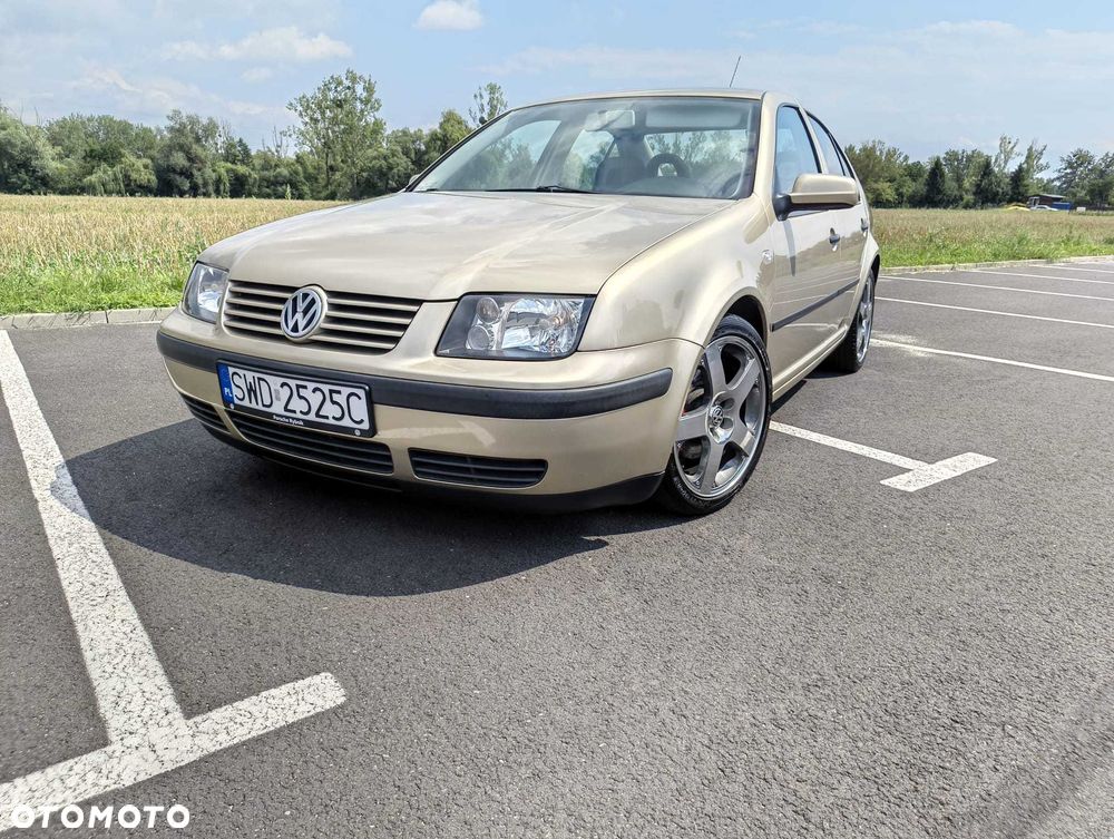 Volkswagen Bora - 1