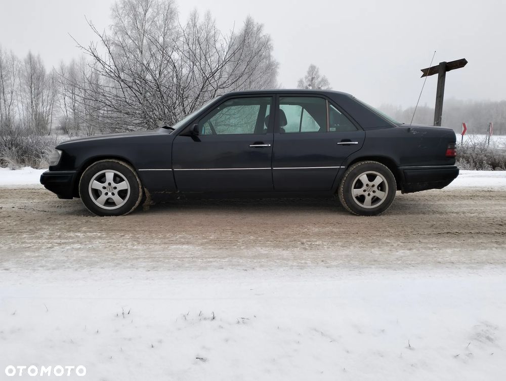 Mercedes-Benz Klasa E 200 T - 2