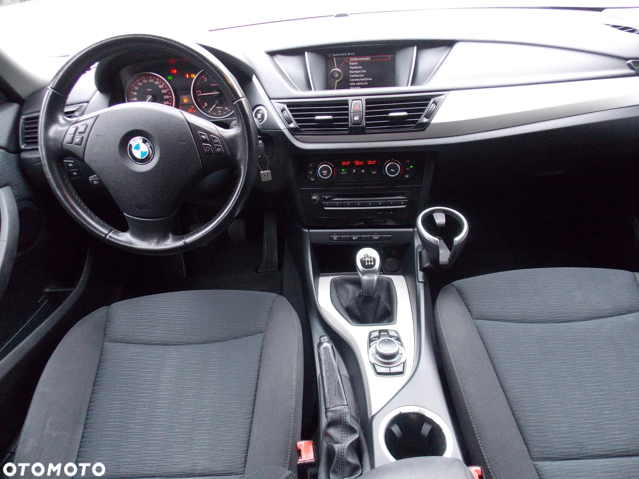 BMW X1 sDrive18d xLine - 24