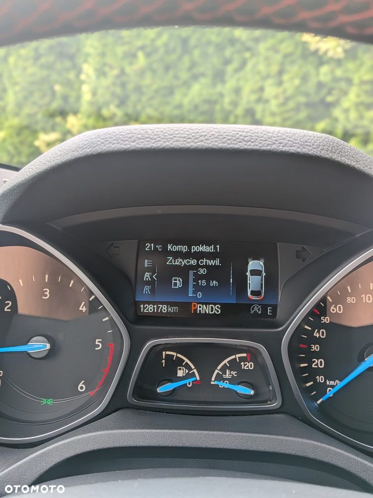 Ford Kuga 2.0 EcoBlue 4x4 ST-LINE - 24