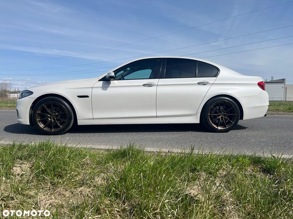 BMW Seria 5 528i - 3