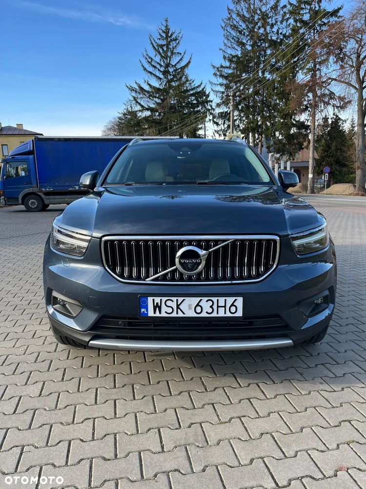 Volvo XC 40 T5 AWD Momentum - 2