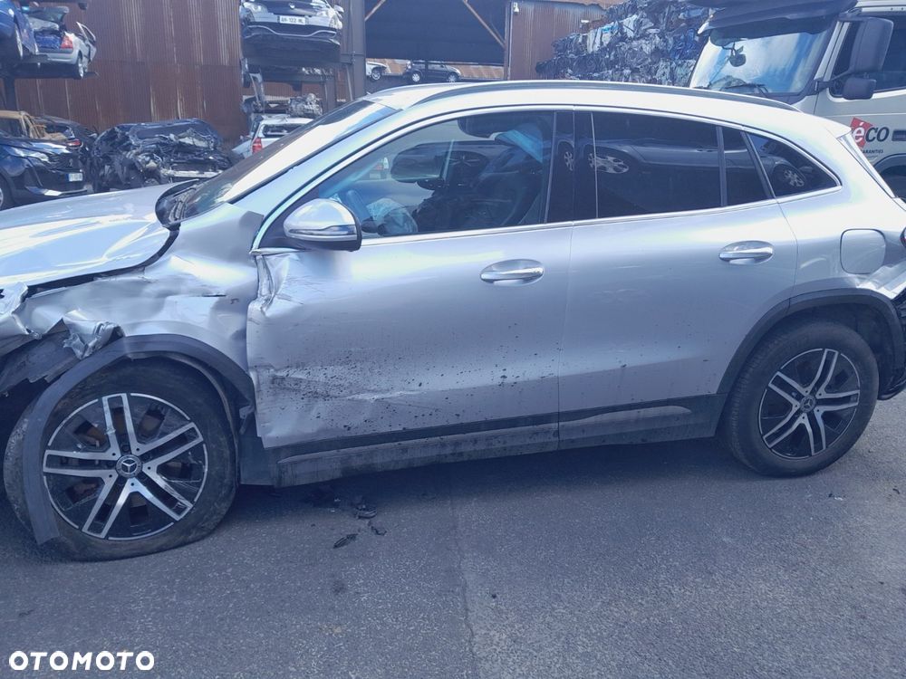 Mercedes-Benz GLA 250 e 8G-DCT Edition 2021 - 8