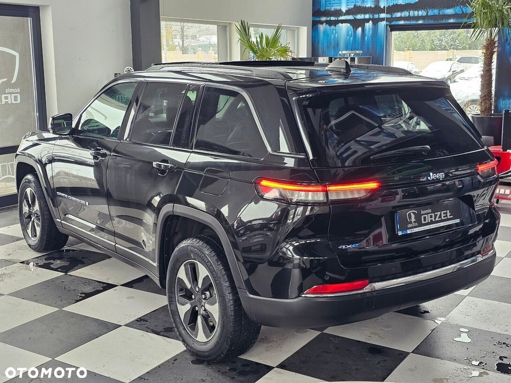 Jeep Grand Cherokee - 8