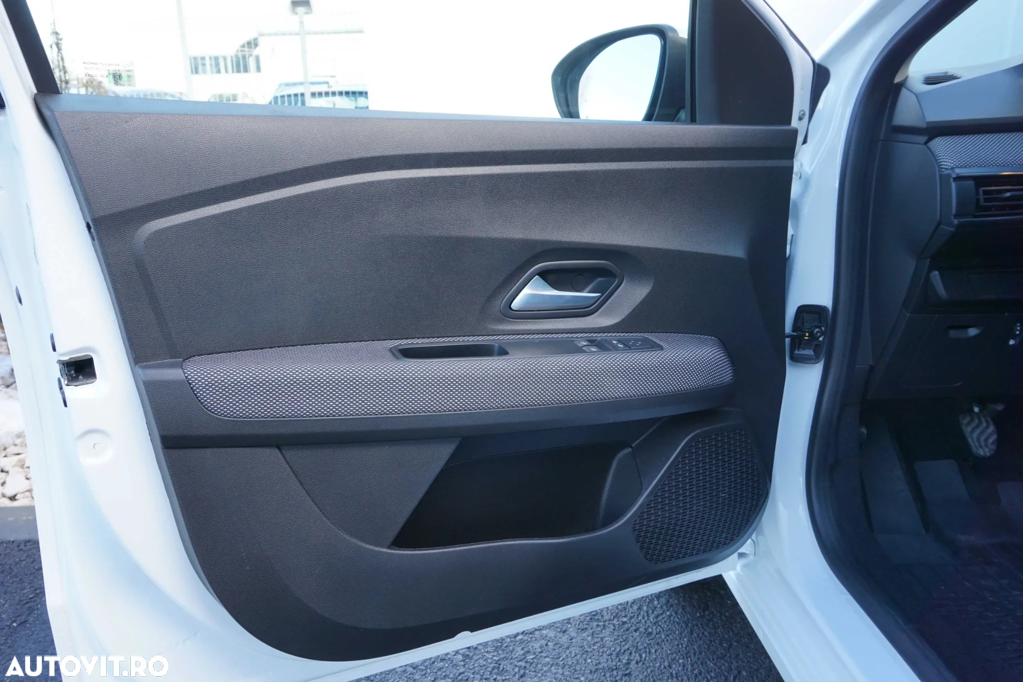 Dacia Sandero TCe 90 Essential - 19
