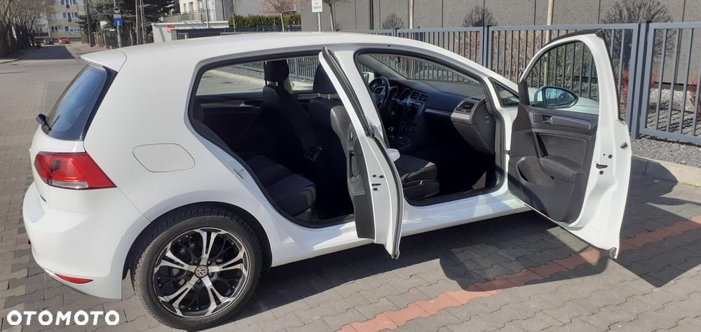Volkswagen Golf 1.6 TDI Trendline - 21