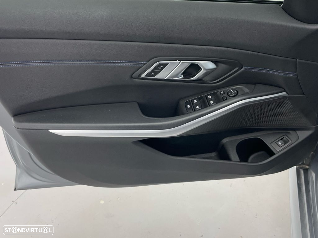 BMW 320 d Touring Pack M Auto - 19