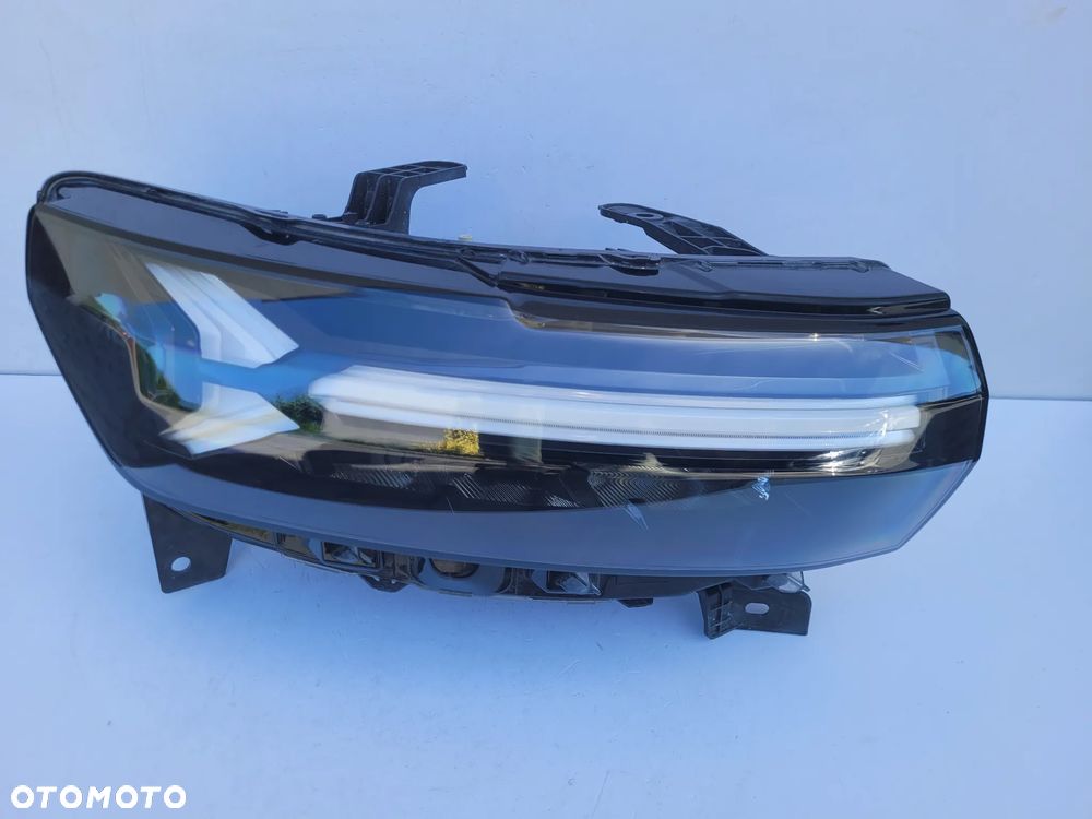 Dacia Duster III lampa przód prawa full led biala - 2
