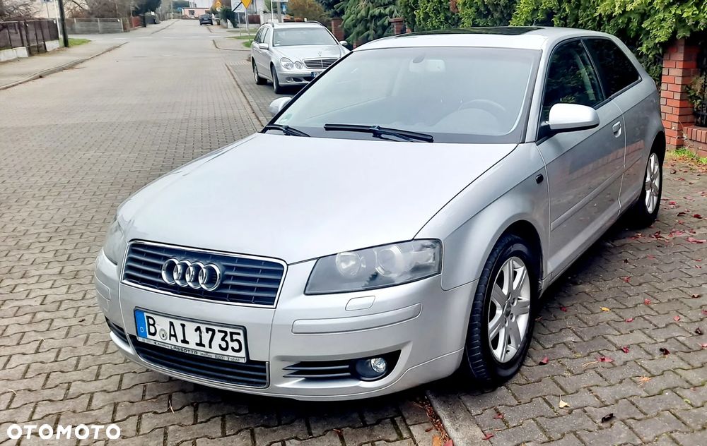 Audi A3 3-drzwiowe 2.0 FSI Ambition Tiptronic - 1