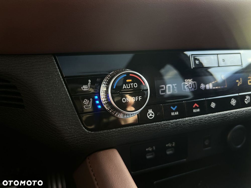 Mitsubishi Outlander - 33