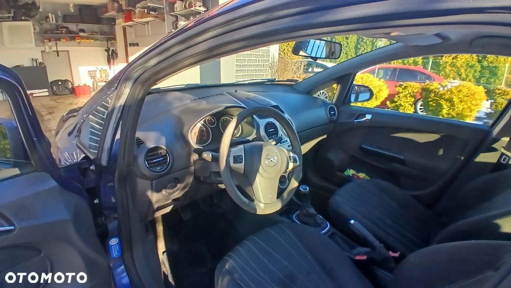 Opel Corsa 1.2 16V - 8