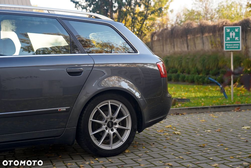 Audi A4 Avant 2.0 TDI DPF - 11