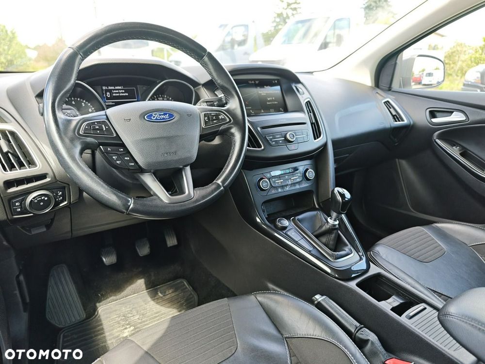 Ford Focus - 12