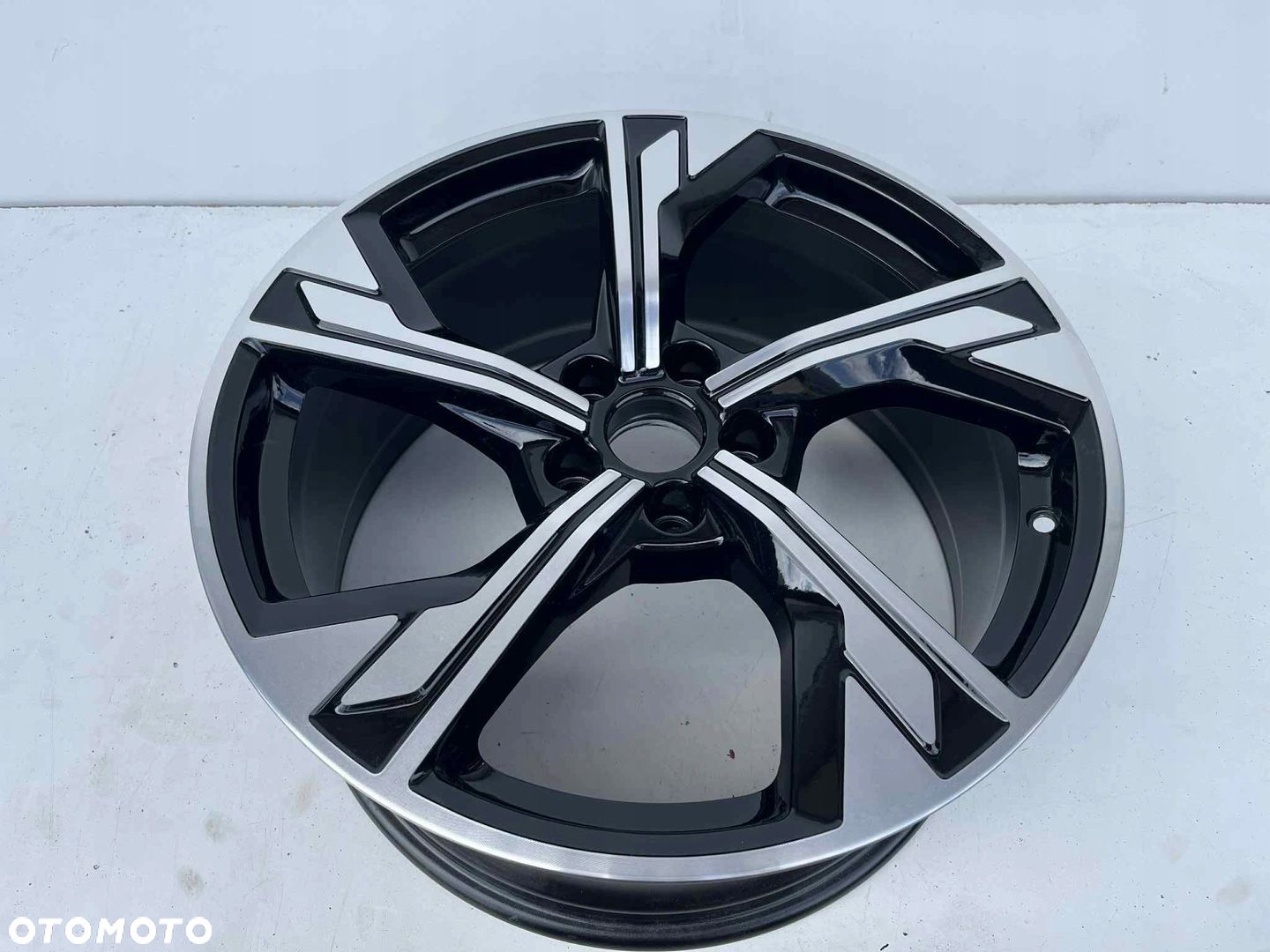 AUDI A4 S4 A5 S5 FELGA 8.5JX19 ET40 5X112 - 1