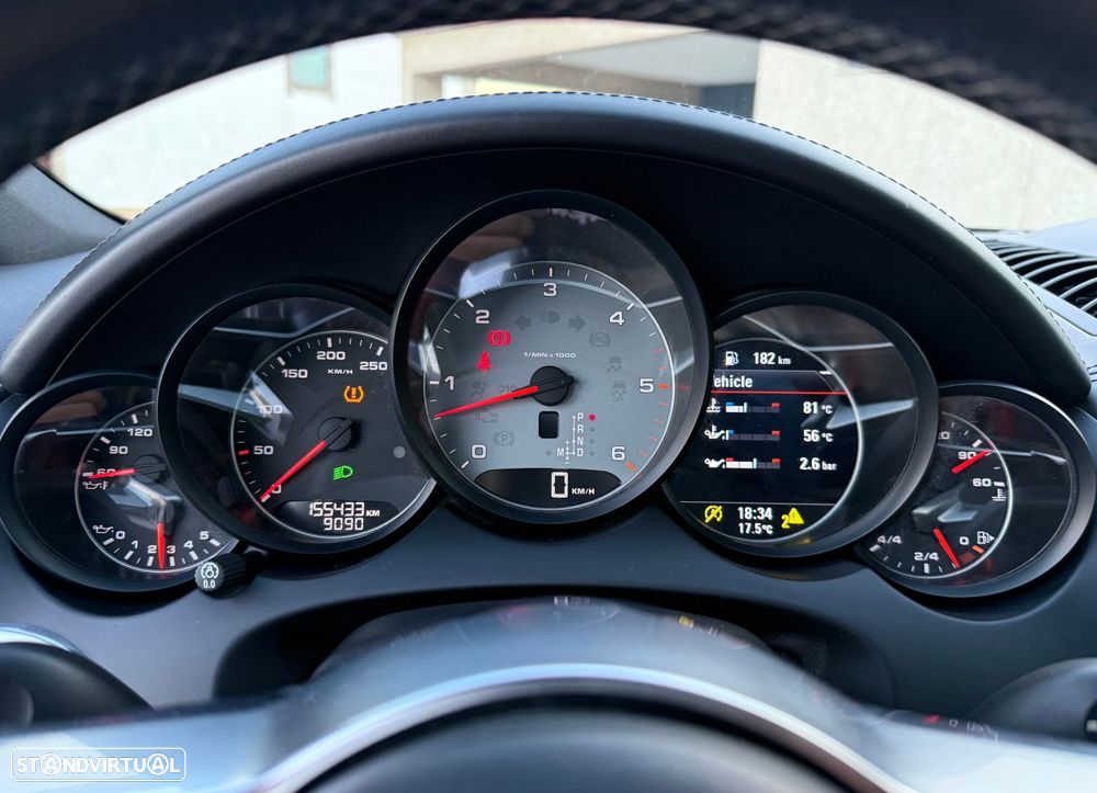 Porsche Cayenne S Platinum Edition - 17