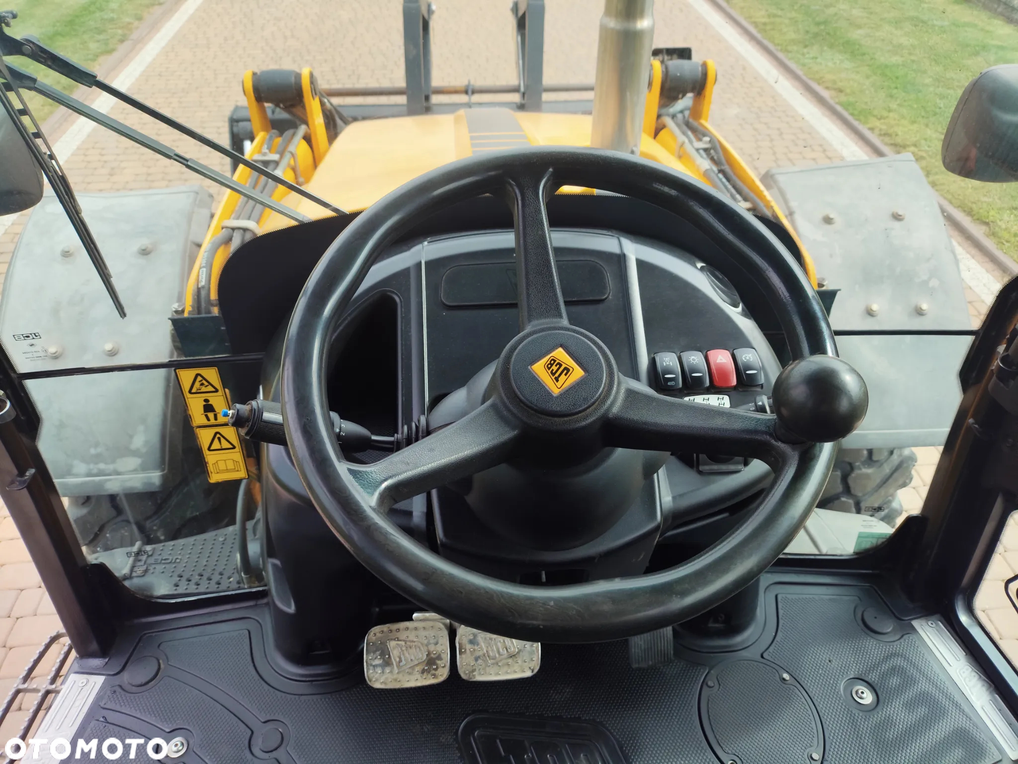 JCB 4CX / RÓWNE KOŁA / TORQUELOCK / POWERSHIFT / SPROWADZONA / - 23