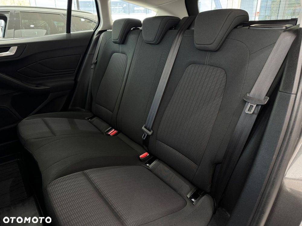 Ford Focus 1.0 EcoBoost Trend - 13