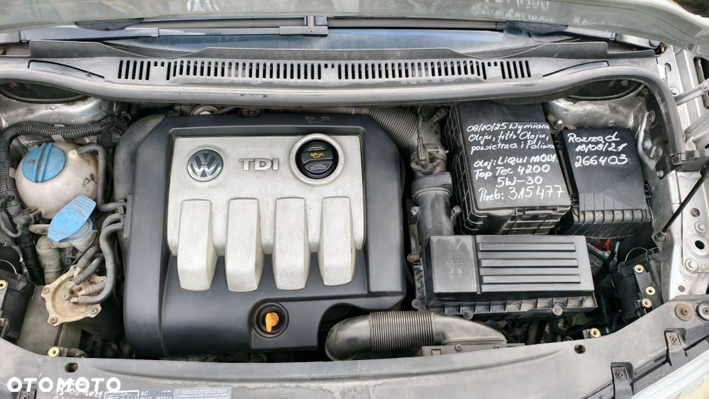 Volkswagen Touran - 9
