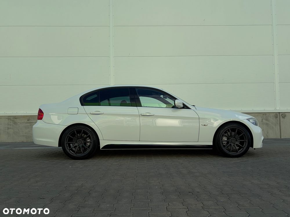BMW Seria 3 320i Edition Sport - 6