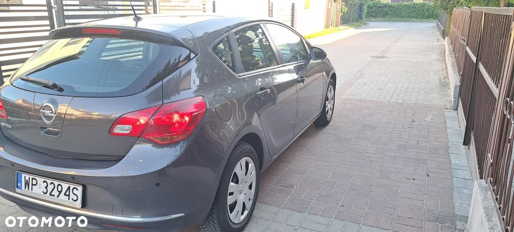 Opel Astra 2013 photo 3