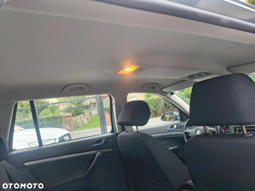 Skoda Octavia 2.0 TDI DPF Elegance - 22