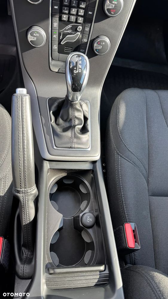 Volvo V40 D3 Drive-E Kinetic - 23