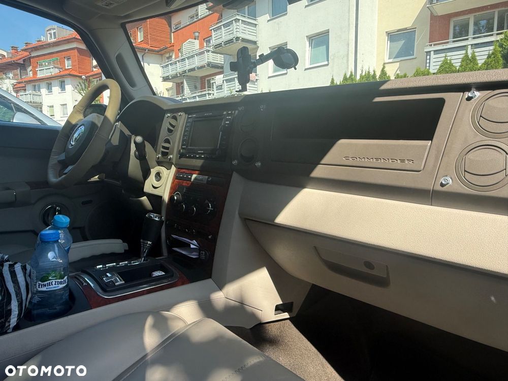 Jeep Commander 5.7 V8 HEMI Automatik Limited - 28