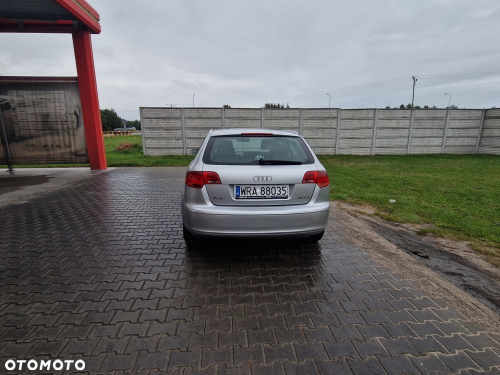 Audi A3 Sportback 1.9 TDI Attraction - 4