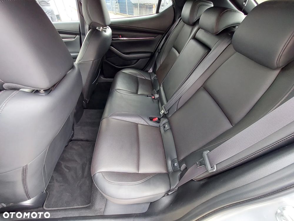 Mazda 3 2.0 mHEV Hikari - 12