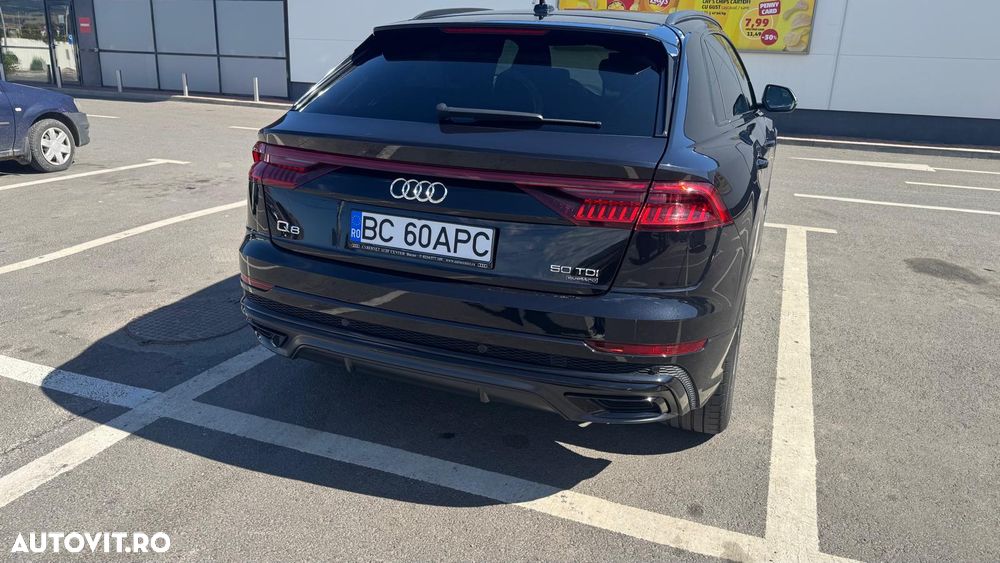 Audi Q8 - 8
