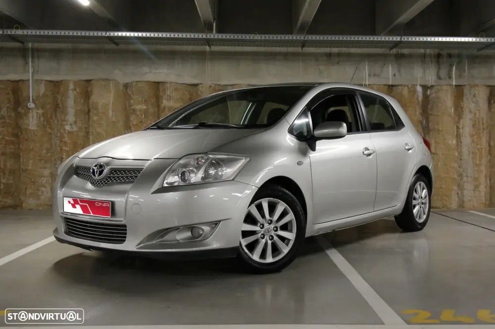 Toyota Auris - 1