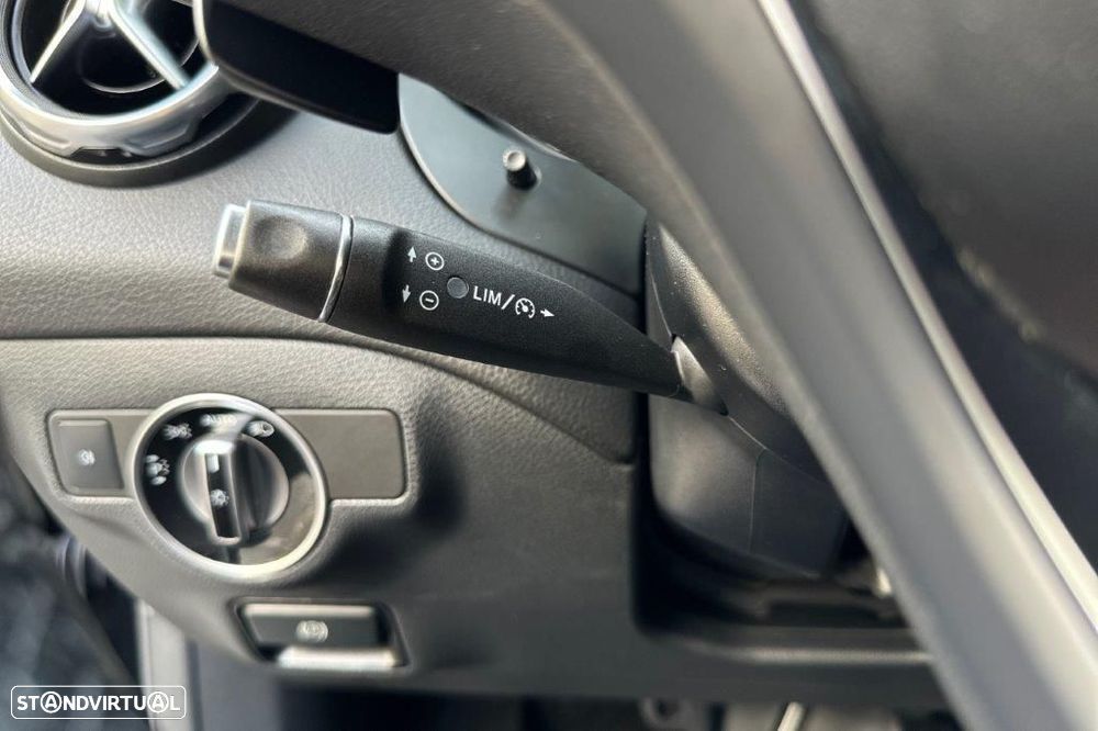 Mercedes-Benz GLA 200 d Urban Aut. - 18